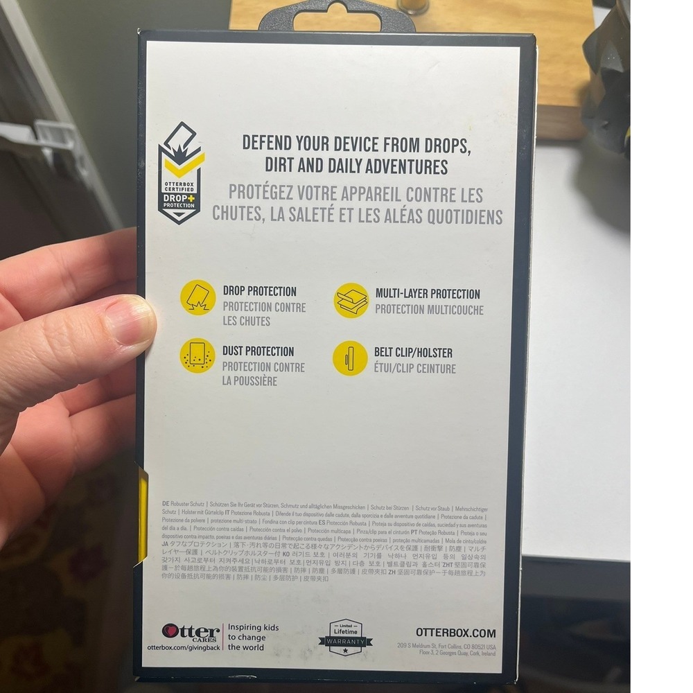 NEW OtterBox Defender Series Rugged Protection Screenless Ed. Iphone 11 Pro Max - Picture 5 of 6